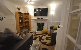 Five Bedroom Townhouse Near Excel Exhibition Centre